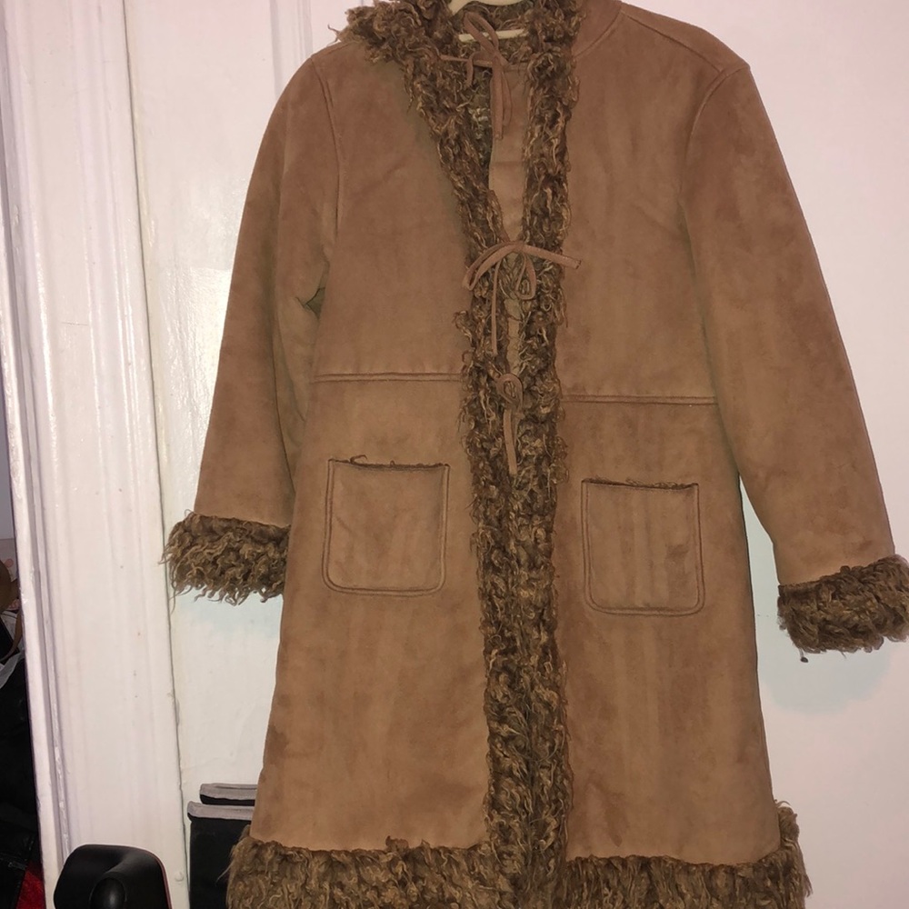 coat for young girl. (10y-11y)